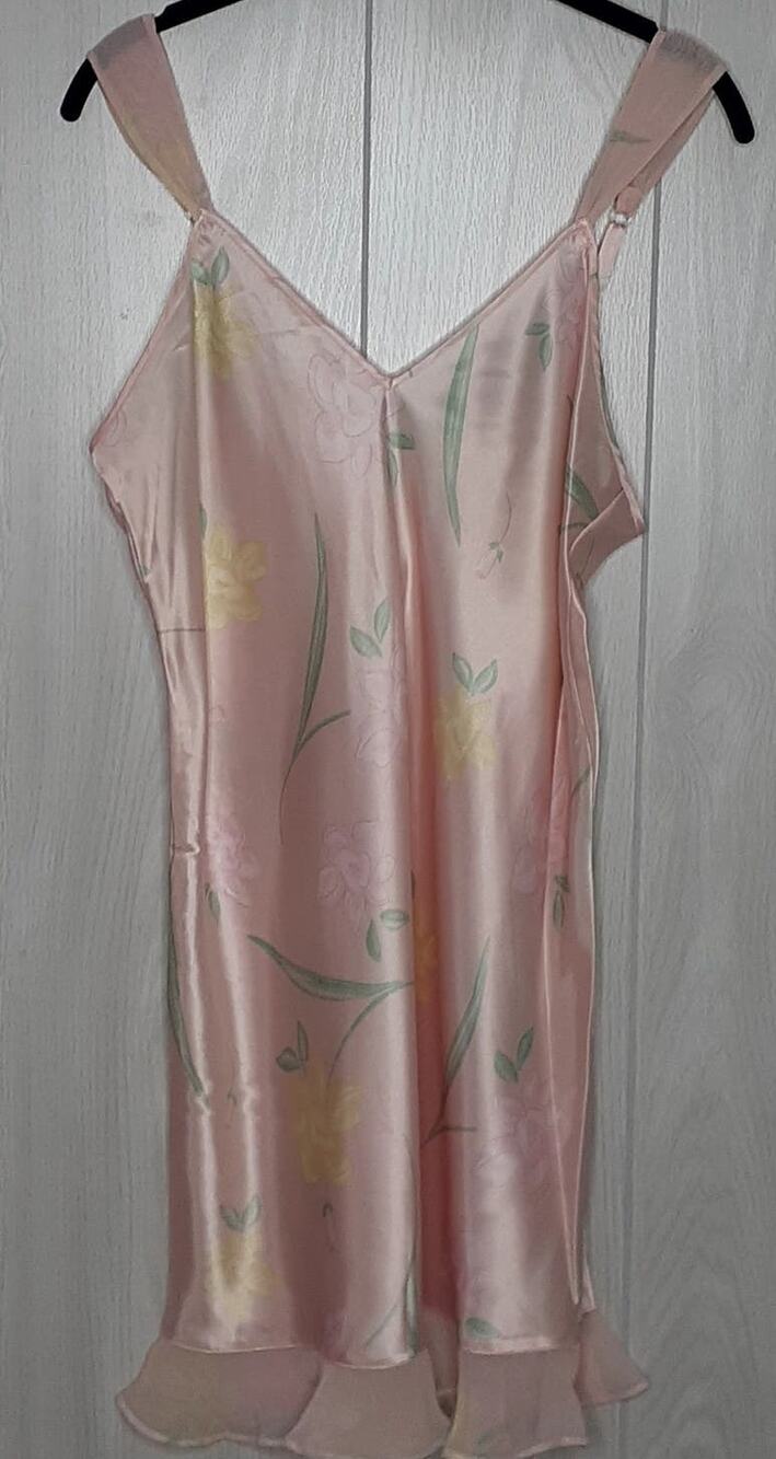 Vintage Intimate Essentials Floral Chemise Hem Ruffle Adjustable Straps Size M